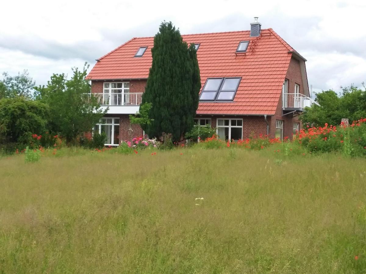 Haus Rosengarten- Ruhige Ferienwohnungen Im Gruenen Sehlen 외부 사진