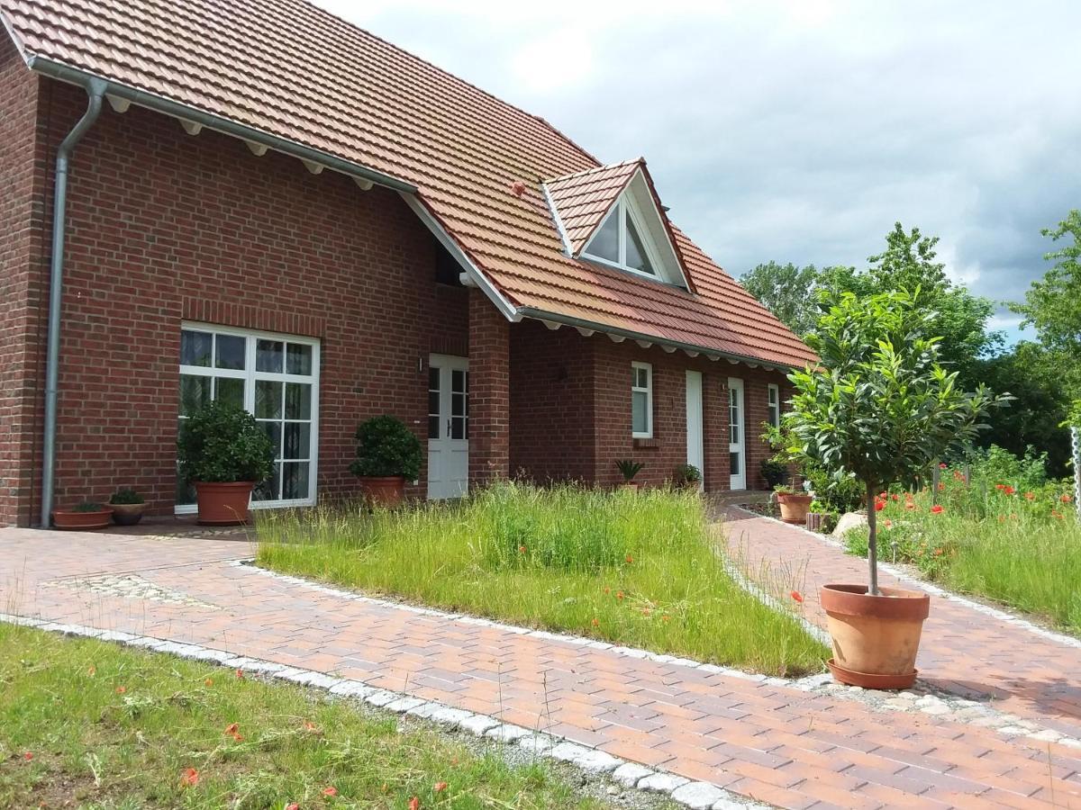 Haus Rosengarten- Ruhige Ferienwohnungen Im Gruenen Sehlen 외부 사진